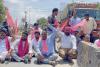 బిఆర్ఎస్ ఎమ్మెల్యేల పై పోలీస్ దాడిని ఖండిస్తూ రాస్తారోకో