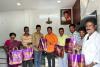 దసరా పండుగ వేళ గ్రామపంచాయతీ సిబ్బందికి నూతన వస్త్రాల బహుకరణ