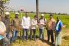 అర్షణపల్లి శివారులో భూముల రీ-సర్వే రైతులు సహకరించాలి.. భూ వివరాల నమోదును సక్రమంగా పరిశీలించాలి.