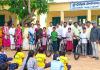 బడిపిల్లల కష్టాలు తీర్చిన సర్పంచ్ 'సైకిల్' బాసట