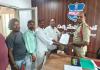 గ్రామంలో మద్యపాన నిషేధం పై ఎస్సై కి వినతి పత్రం అందజేత