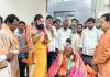 ఎమ్మెల్యే ను ఆశీర్వదించిన వేదపండితులు 