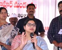 ఓటింగ్ కోసం 18 రకాల గుర్తింపు కార్డులలో ఏదైనా చూపవచ్చు..   జిల్లా కలెక్టర్ అనుదీప్