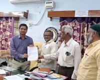 ఇల్లందు సింగరేణి కార్మికులకు చలి స్వేటర్స్ ఇవ్వాలని గుర్తింపు సంఘం జిఎం కు వినతి