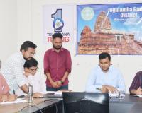 గ్రామపంచాయతీ మూడవ విడత  ఎన్నికల ర్యాండమైజేషన్ ప్రక్రియ పూర్తి :  జిల్లా కలెక్టర్ బి.యం. సంతోష్