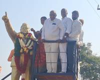 డాక్టర్ బి.ఆర్ అంబేద్కర్‌కు ఘన నివాళులు అర్పించిన నూతన సర్పంచ్, వార్డు సభ్యులు