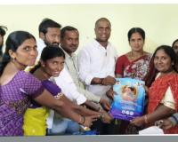 ఇందిరా మహిళ శక్తి చీరల పంపిణీ కార్యక్రమం