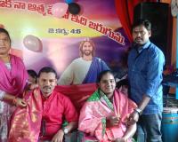 క్రిస్మస్ వేడుకల్లో పాల్గొన్న సర్పంచ్ డర్రా రమ్య