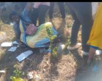 కొండగట్టు ఘాట్ రోడ్ లో ఆటో బోల్తా ...నలుగురికి  గాయాలు 