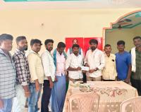 కాంగ్రెస్ కార్యకర్తకు మోతిలాల్ నాయక్ ఆర్థిక సహాయం..