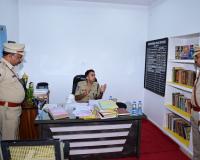 వార్షిక తనిఖీలలో భాగంగా డిఎస్పి కార్యలయం  పరిశీలించిన.. జిల్లా ఎస్పీ అఖిల్ మహాజన్      