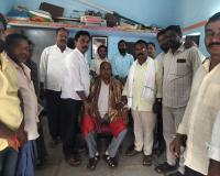 గొట్టిపర్తిలో ఇందిరా మహిళా శక్తి భవనానికి స్థలం దానం చేసిన మాజీ సర్పంచ్ సోమన్నకు ఘన సన్మానం