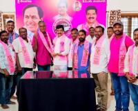 BRS పార్టీలో చేరిన భీంగల్ మున్సిపాలిటీ కాంగ్రెస్ నాయకులు, మీసాల శ్రీనివాస్