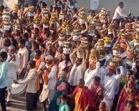 తానూర్ మండల కేంద్రంలో వైభవంగా 'ఊరు పండుగ' - భక్తిశ్రద్ధలతో బోనాల సమర్పణ