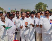 బండలాగు పోటీలను ప్రారంభించిన : మాజీ జెడ్పిటిసి వడ్డేపల్లి శ్రీనివాసులు