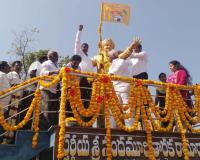 ఘనంగా ఎన్టీఆర్ వర్ధంతి వేడుకలు