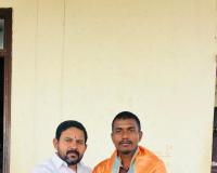 జవాన్ ను సన్మానించిన..... బలరాం జాదవ్ 