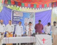 ఉచిత వైద్య శిబిరాలతో పేదలకు మేలు