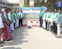 రాయితీపై వ్యవసాయ పరికరాలు అందజేత : జిల్లా కలెక్టర్ ప్రతీక్ జైన్