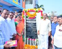 పట్టణ అభివృద్ధి కోసం రూ. 18.70 కోట్ల తో భూమి పూజ చేసిన  : ఎమ్మెల్యే బండ్ల కృష్ణమోహన్ రెడ్డి
