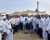 భోసిలో అభివృద్ధి పనులకు ఎమ్మెల్యే పవార్ రామారావు పటేల్ భూమి పూజ. ​