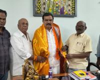 విరాట్ హిందూ సమ్మేళనం కి..... ఎమ్మెల్యే పాయల్ శంకర్ కి ఆహ్వానం అందజేసిన నిర్వాహకులు