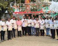 విజన్ ఆంధ్ర క్యాలెండర్ ఆవిష్కరణ సర్పంచ్ మనోజ్, ఉపసర్పంచ్ అజిత్ ప్రసాద్