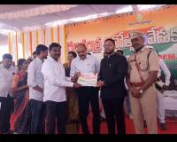జిల్లాస్థాయి ఉత్తమ ఏపీవోగా ప్రశంసా పత్రం అందజేత 