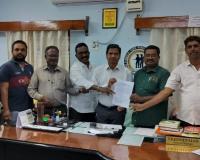 జిఎంకు సమ్మె నోటీసు  అందజేసిన కార్మిక జేఏసీ సంఘాలు..