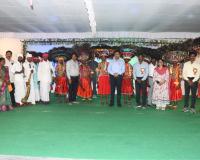 గుస్సాడీ నృత్యంలో పాల్గొన్న జిల్లా కలెక్టర్