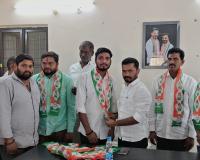  బీజేపీ కి బిగ్ షాక్...  కాంగ్రెస్ పార్టీలో కి బీజేపీ నుండి బారీ చేరికలు..