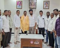 ఎమ్మెల్యే అనిల్ జాధవ్ ను మర్యాదపూర్వకంగా కలిసిన----  ఇచ్చోడ ఆరే మరాఠి సంఘం