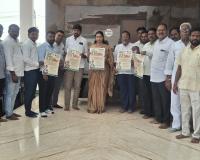 శ్రీరామ్ లైఫ్ ఇన్సూరెన్స్ కంపెనీ ప్రతిభ పురస్కారం అవార్డును   ప్రభుత్వ పాఠశాల విద్యార్థులు సధ్వినియోగం చేసుకోవాలి....  కాంగ్రెస్ పార్టీ గద్వాల ఇంచార్జి సరిత తిరుపతయ్య 