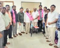 బిఆర్ఎస్ లో చేరిన జాల రవీందర్ రెడ్డి..