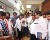 మంత్రి పొంగులేటి సమక్షంలో కాంగ్రెస్‌లో చేరిన గణపారపు వీరయ్య