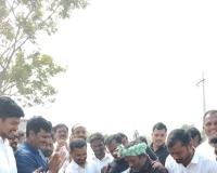 పశువుల సంతను ప్రారంభించిన ఖానాపూర్ ఎమ్మెల్యే వెడ్మ బొజ్జు పటేల్ గారు