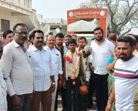 మారం ప్రసాద్ యాదవ్ భౌతిక కయానికి నీ వల్ల అర్పించిన జంగారావు రెడ్డి, నమిండ్ల  శ్రీనివాస్