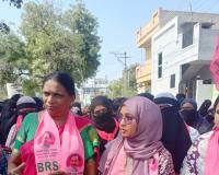 23వ వార్డు బీఆర్ఎస్ అభ్యర్థి ప్రభావతి ని గెలిపించాలి... నాయకురాలు అయేషా ఫాతిమా..