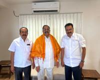 కాంగ్రెస్ పార్టీకి  మీరిద్దరూ, జోడిడ్లు, వెలిచాల.. సంతోష్ కుమార్.