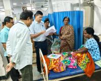 ప్రైవేట్ వైద్య సంస్థలపై జిల్లా వైద్య మరియు ఆరోగ్య అధికారి ఆకస్మిక తనిఖీలు