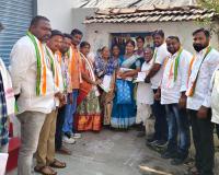 వేములవాడ మున్సిపల్ 28వ వార్డులో కాంగ్రెస్ అభ్యర్థి గోపన్నగారి మాధవి లత గడపగడప ప్రచారం