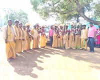 మండల దీక్షలు పూర్తి చేసి ఇరుముడి కట్టి శ్రీశైలానికి బయలుదేరిన శివస్వాములు