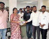 బహుజన సేన నాయకులు జింక శ్రీధర్ పుట్టినరోజు సందర్భంగా లైబ్రరీకి రాజ్యాంగ పుస్తకాల అందజేత