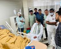 మాజీ జెడ్పిటిసి పుప్పాల శంకర్ నీ పరామర్శించిన పోచారం. 