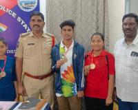 ప్రతిభవంతులైన క్రీడాకారులకు ప్రోత్సాహం అందిస్తాం  కొత్తగూడెం 2 టౌన్ సీఐ డి. ప్రతాప్