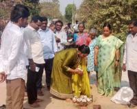 అభివృద్ధి పనులకు శంకుస్థాపన చేసిన సర్పంచ్  రమ్య