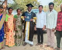 నిరాడంబరుడికి గౌరవ డాక్టరేట్  -- గుమ్మడికి అభినందనల వెల్లువ...