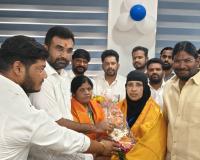 మున్సిపల్ చైర్మన్, వైస్ చైర్మన్ లకు శుభాకాంక్షలు తెలిపిన పోచారం భాస్కర్ రెడ్డి.