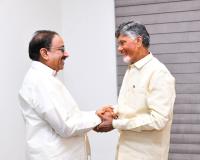 ఏపీ సీఎం చంద్రబాబుతో మంత్రి తుమ్మల భేటీ