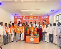 బీజేపీ విజయోత్సాహం.. ఐదుగురు కౌన్సిలర్లకు ఘన సన్మానం